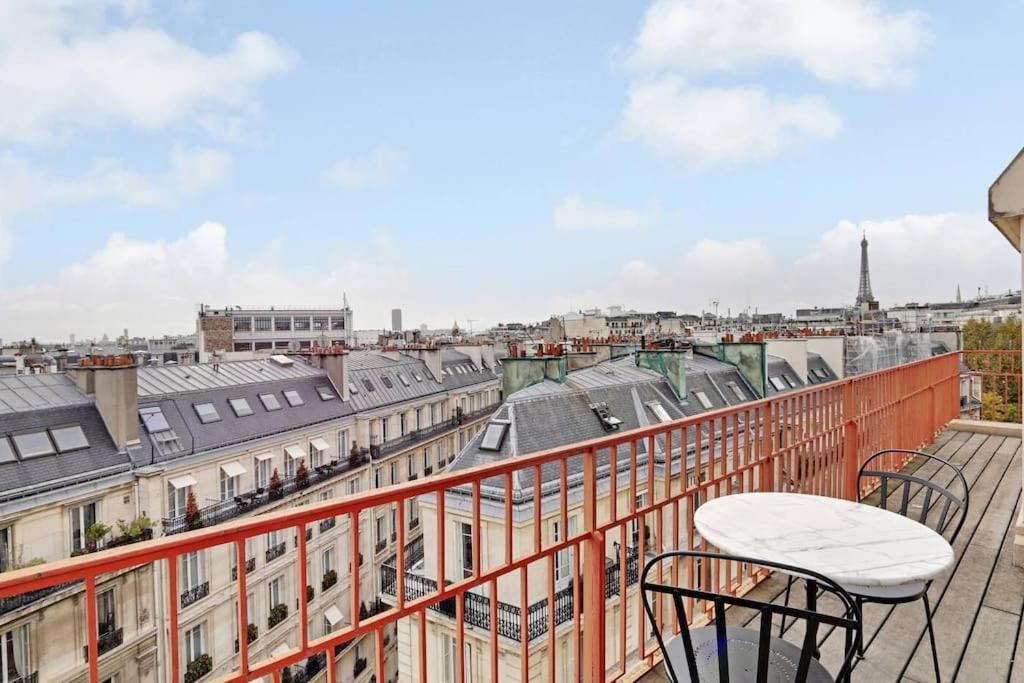 Penthouse Champs Elysees, Vue Sur Et La Tour Eiffel Appartamento Parigi